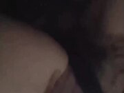 火车上主动搭讪单男聊天不停勾搭大胆抚摸大肉棒最后没忍住