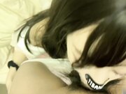 舔弄假鸡巴，淫水泛滥的骚穴道具抽插，浪叫不止