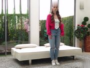 邻家那种甜美女孩做爱外表清纯操起来如同野兽一样要榨干我