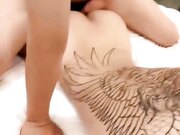 两个风骚小妹的4P生活 酒店被大哥玩弄