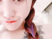 麻花辫女仆装网红女神 一线天微毛肥穴 情趣椅子骑乘炮友舔逼 舔的很爽嗯嗯叫