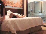 叫俩超模来双飞 淫荡姐妹花 激情双飞场 貌美人浪 黑丝渔网情趣装 大哥艳福不浅