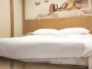 花重金约个颜值一流的外围女