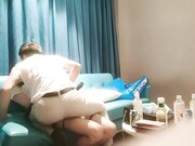 几万现金桌上摆清纯外围女乖巧听话