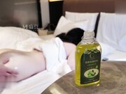 985大学女老师的私密SPA档案