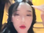 抖音68万粉丝网红被榜一大哥约到KTV勾引大哥包厢开干