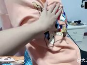 内射巨乳娘 18岁F奶女友首次女上位然后内射