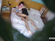 酒店监控 和好兄弟女友偷情开房 正操逼兄弟发信息来 绿帽戴的真爽