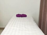 按摩店巨乳女技师勾引小处男 一步步霸王硬上弓 直接强上