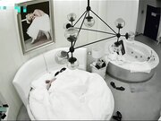 张家界公务员姐夫偷情小姨子 骚小姨摸硬鸡巴主动摇动