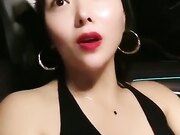 渣女路邊勾引年輕小哥車上激戰