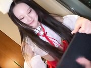 在夜景绝美的酒店与一位露出额头的漂亮女孩上演火辣巫女Cosplay性爱