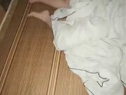 和姐姐在租房的日子趁姐姐喝醉直接把姐姐侵犯了没忍住直接把姐姐内射了