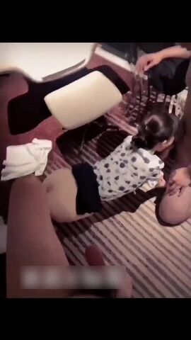 南航空姐机长聚众群P事件 现场及其淫乱 性感空姐被当成母狗操