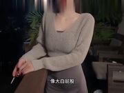 被带绿帽的嫂子生气离家出走出门什么都没有带的嫂子让小叔子