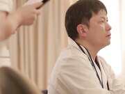 趁她夜班休息的时候反复将我高浓度的精液射入她的体内1