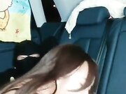 骚浪贱与榜一大哥户外刺激车震爸爸射到我骚逼里面吧