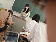 怀恨在心的学生正一步步玷污着佐伊月1
