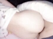 禽兽哥哥趁妹妹睡着后偷偷插入白虎妹妹嫩穴连干两炮
