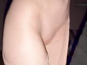 居然能射这么远 直接喷到嘴里了 完美身材女神 这身材太顶级了啊