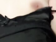 变态弟弟趁爸妈出门后立马强奸姐姐亲姐越反抗畜生弟弟操的越厉害