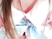 巨乳白虎萌妹子 拥有一副娇小玲珑的身材 却意外地长了一只浪荡的巨乳