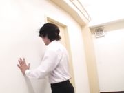 男学霸校医务室舔了女医生的逼 扒了猛干