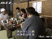 在未婚妻父母房间打炮别有一番滋味 紧张刺激