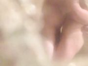 偷拍兄弟在浴室操女友 好想进去一起玩