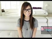 猛男最爱小姨子的迷人身材以及她那粉嫩的美穴