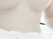 白嫩大奶主播把自己插得只留水,胸型美的不像话