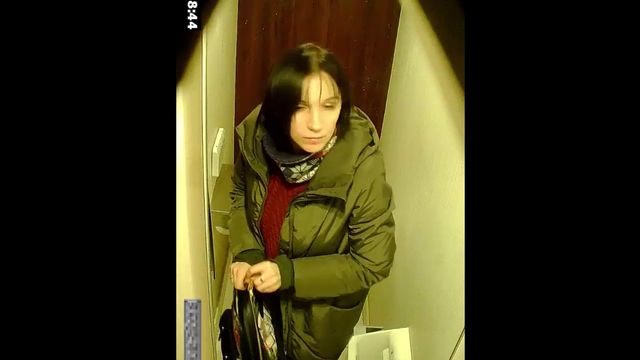 经典厕所偷拍还有外国小姐姐,狼友们有福了