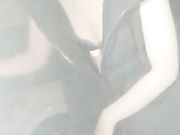 为了礼物太拼了年轻主播不挑食户外与两个很饥渴的大叔玩3P大叔很着急要插啊不停说快点快点对白非常精彩