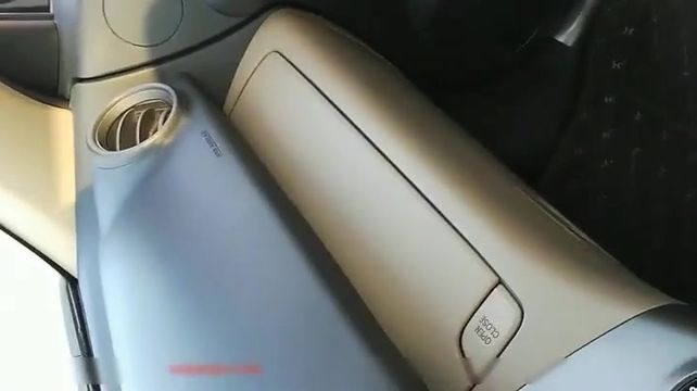 富姐公交站等老公被过路司机搭讪坐顺风车被下迷药拉到偏僻处车震对白有趣