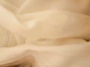 最近搞到手的性饥渴富姐 把她操爽全是逼水摘掉套套 国语对白