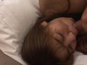 呻吟声听了让人心痒痒想使劲撞她的骚女被抓着头发爆操肥臀说不行了还叫爸爸口活非常赞对白淫荡