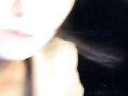 主播魅心野外路边自慰喷了好多水