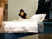 老婆来月事和小姨子去酒店开房一进房间就迫不及待扑倒普通话对白