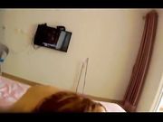 性感苗条美女姐姐穿着性感网袜和我从浴室干到椅子再到床上