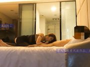 休闲娱乐会所客房泄火丸子头女人味十足的连体黑丝美少妇技师温情细腻淫语挑逗第二位很有味道