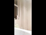 蜜桃臀小浪女露脸3被猛男压在身下爆草蹂躏 高潮喷了很多水浪叫不断还自己插穴