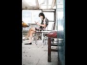 豪放姐自驾约炮中年粉丝到路边瓜棚野战玩着正爽瓜棚的看护回来了粉丝立马溜人了