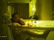 佛爷几天没干就逼痒的离异气质少妇第3部刚从老家回来就酒店约炮先来个鲜花浴去疲劳完整版上部