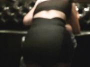 “想不想操妈妈？妈妈忍不住了好想”情景乱伦演绎卡拉OK包厢里伴随着音乐沙发上儿子干妈妈国语对白720P