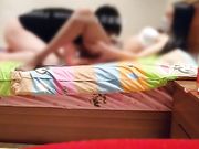 强推 性感肉丝美女宿舍偷情会网友,掰开双腿后入式狂插嫩穴,爽的不要不要的