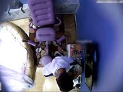 精品特色酒店偷拍艺术院校清纯漂亮的大学美女第一次见炮椅不知怎么用,男友亲自言传身教操的呻吟大叫