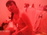 棚户区底层嫖妓小超市的货架原来暗藏玄机爽完出来继续教学搭讪站街妹对白有趣