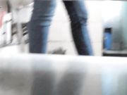 坐盗市流出商场女厕TP蓝指甲美眉的逼逼性感诱人高跟