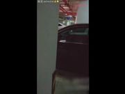 深夜尾行美女在楼梯间里性侵了她