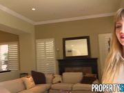 年轻的金发美眉为缴房租勾引男房东